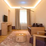 Hemanaire 4*